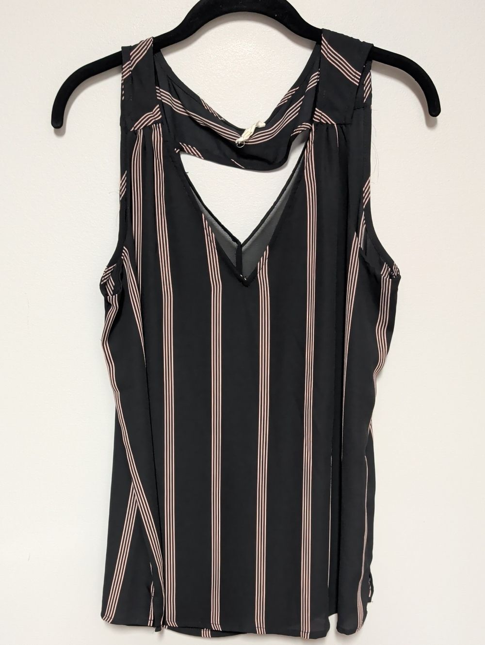 Sleeveless V-Neck Striped Tank Top - Black with Blush Stripes